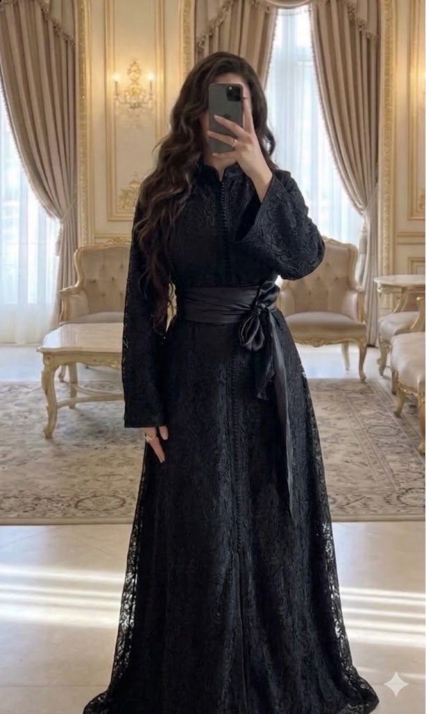 Black dentelle caftan